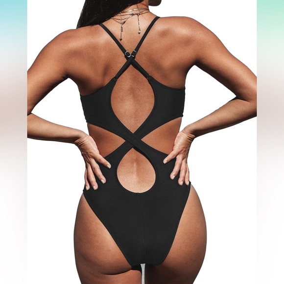 CUPSHE Women Crisscross Back Ruched One Piece Swimsuit Cut Out V Neck High - Picture 8 of 8